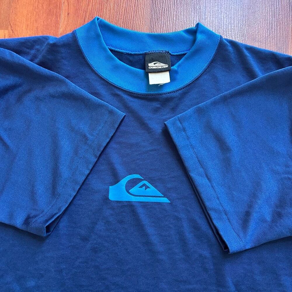 Quiksilver vintage 90s Y2K single stitch insane blue ringer Surfwear tee shirt